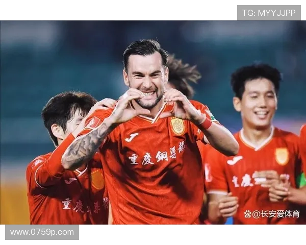 重庆铜梁龙5-1大胜广州豹 向余望与卡里略双双建功继续领跑中甲积分榜